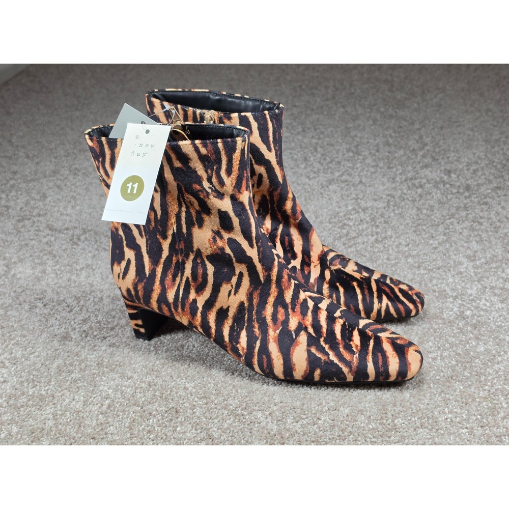 A New Day Brown Tigris Tiger Print Ankle Boots Kitten Heel Pointed Toe Size 11